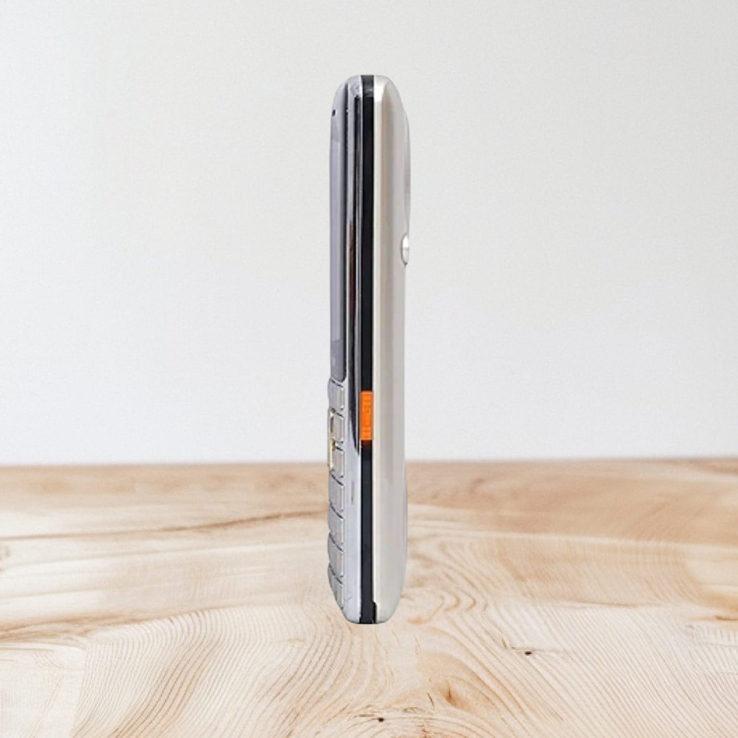 Snexian All-New Bold 10K Boom Speaker Dual Sim |Keypad Mobile| with 2.8" Large Display | Speaker | BT Dialer| Voice Changer |Auto Call Recording|Powerful 3000Mah Battery|FM|Camera|Feature Phone| Gold